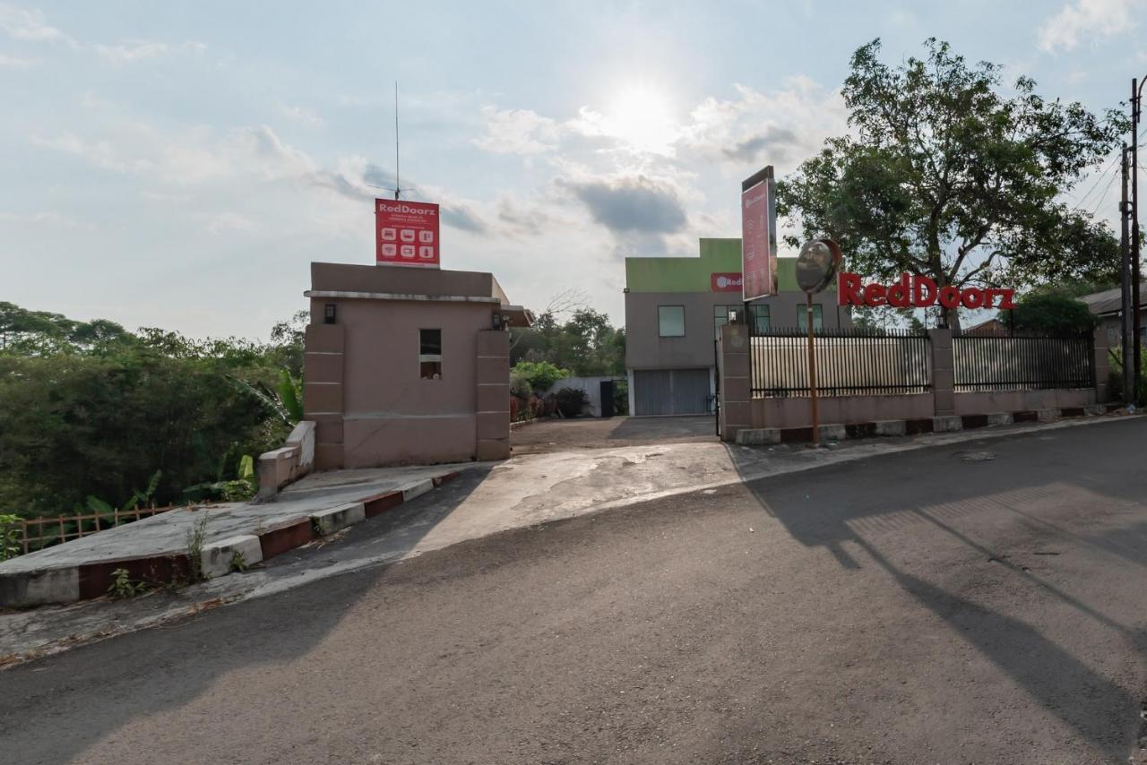 红多兹伊斯兰酒店-近苏加武眉赫米纳医院 外观 照片